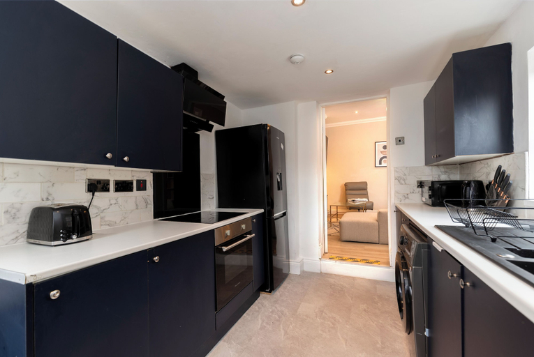 Interior 2, Bright 4-bedroom Maisonette in Gateshead, Gateshead