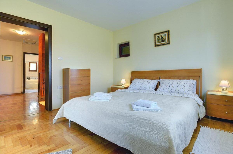 Bedroom 3, Holiday Home Medulin near Beach  Pool, Medulin