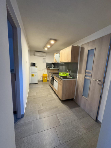 Others 5, Beregi Apartman, Tiszaújváros