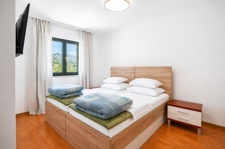 Bedroom 2, Galeb Bed and Breakfast, Ploče