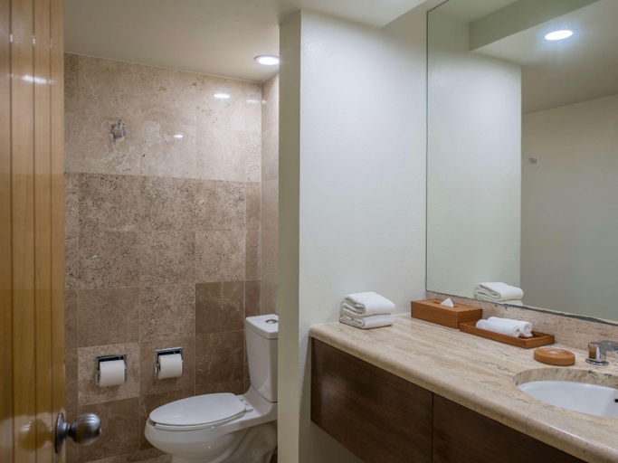 Bathroom 4, Club Regina Cancun managed by Accor, Benito Juárez