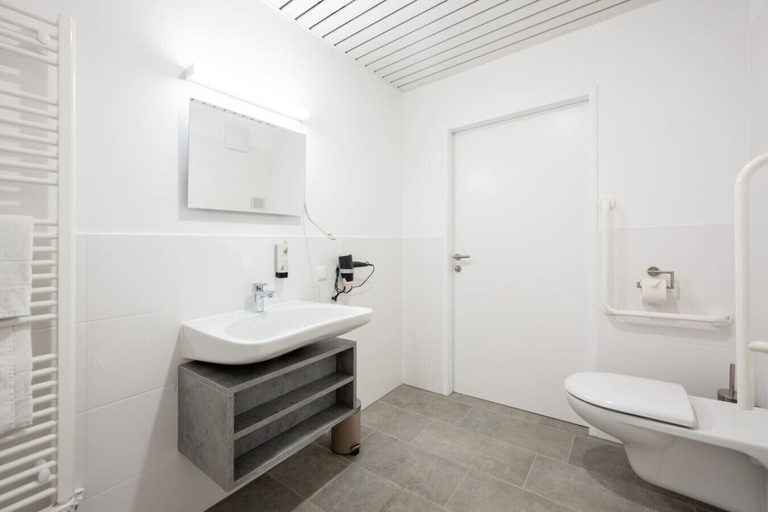 Bathroom 5, Arbio I Urbanstay Apartments, Graz