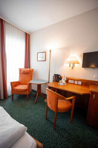 Bedroom 2, Hotel Weisses Lamm, Würzburg