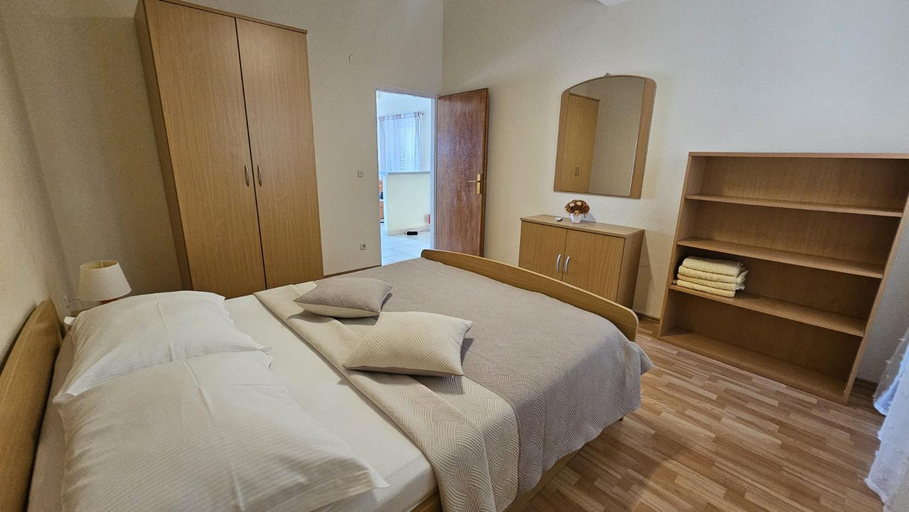 Bedroom 3, Apartmani Tolj, Orebić