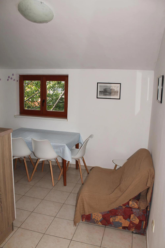 Others 5, Apartments Ana, Pula