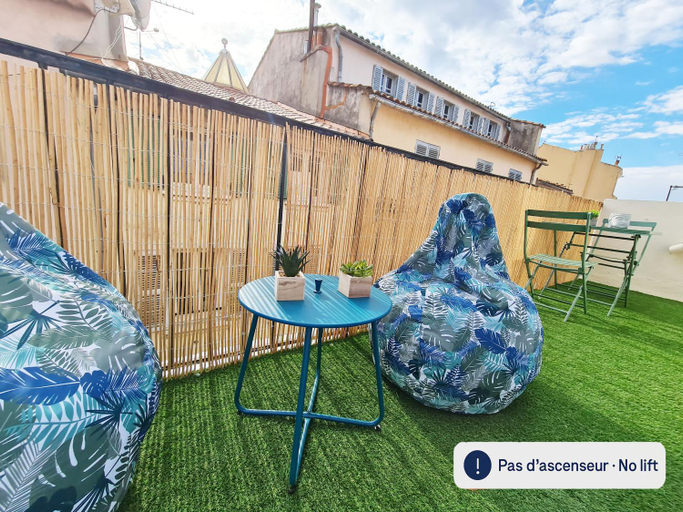 Others 4, GregBnb - Centre Ancien - Studio Roof-Top - CLIMATISE - 5eme etage - ΔΔΔ, Var
