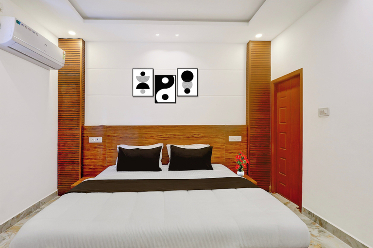 Room 2, Palette Murugan Villa 4BHK Pvt Pool, Kancheepuram
