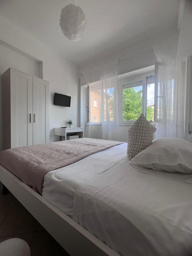 Room 2, Terracina Central Rooms, Latina