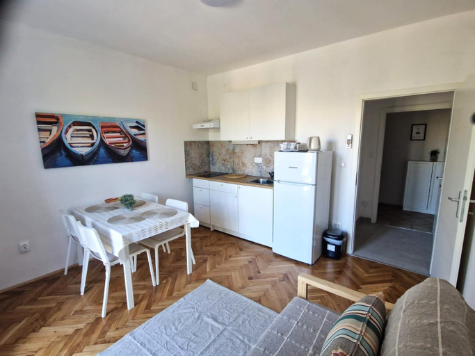 Others 4, Family apartments Jimmy - city center, Pag