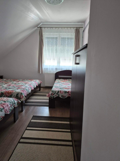 Bedroom 2, Horgasz-Vadasz Vendeghaz, Balmazújváros