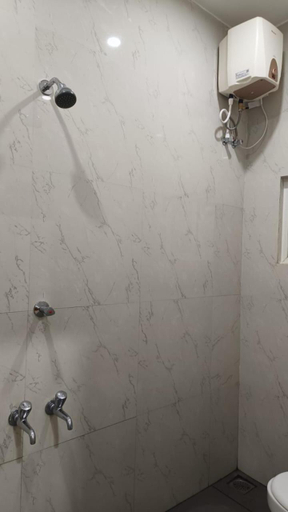Bathroom 2, Hotel Divine Rameswaram, Ramanathapuram