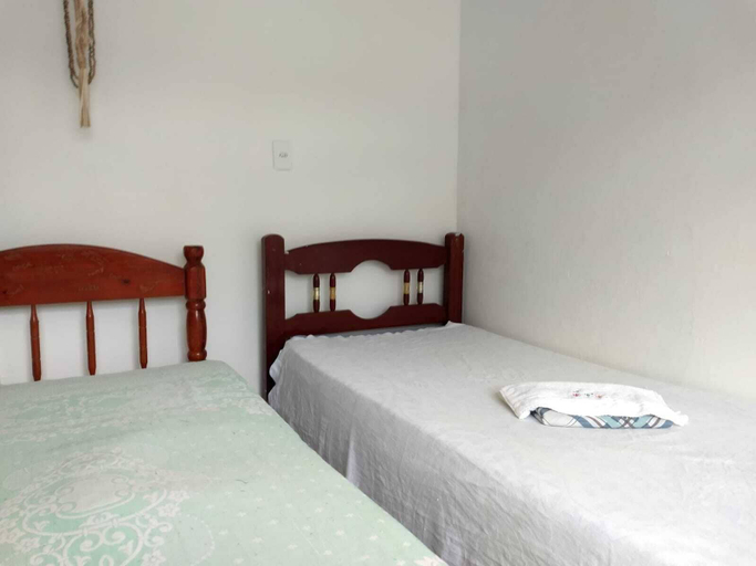 Room 5, Elisa Maria Machado Lima, Florianopolis