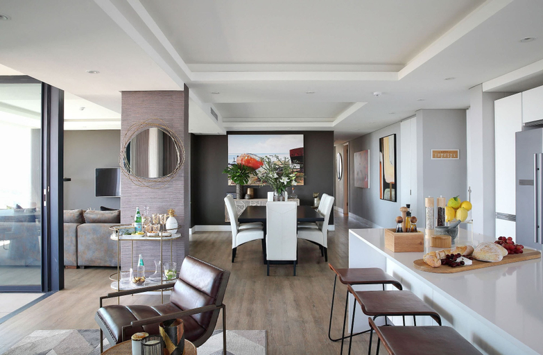 Room 3, Luxury Green Point Penthouse With Ocean Views, City of Cape Town