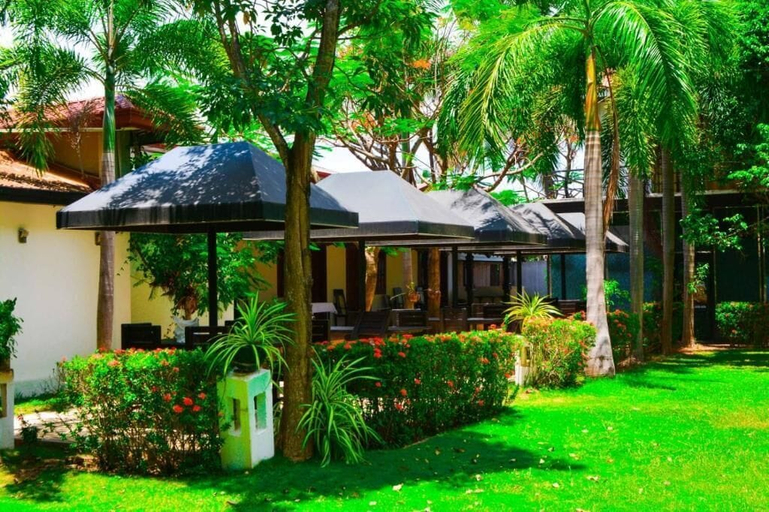 Room 2, Hotel Green Garden PVT LTD, Trincomalee Town and Gravets