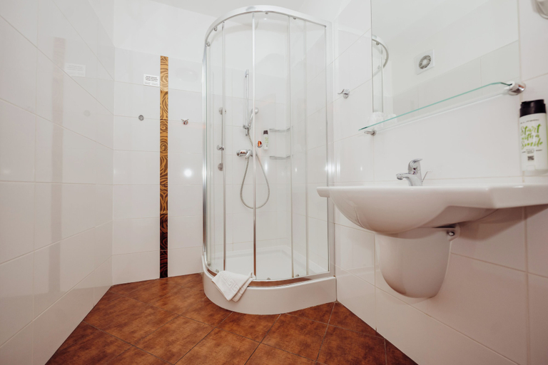 Bathroom 4, Instytut Zdrowia Sofra Fit & SPA Karpacz, Jelenia Góra