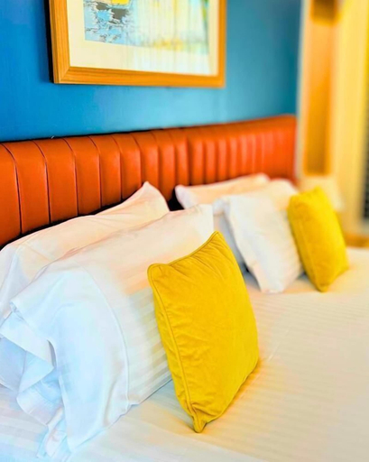 Room 4, Haslar Rooms, Hampshire