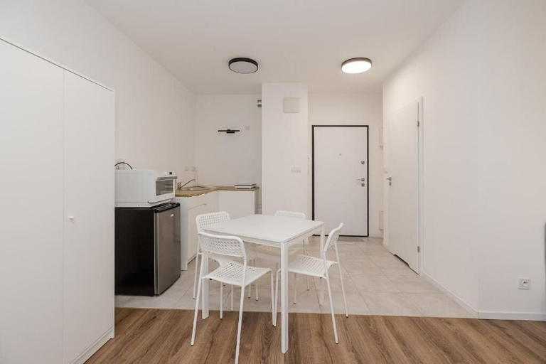 In-room dining 5, ShortStayPoland Budki SzczęśliwickieB131, Warsaw