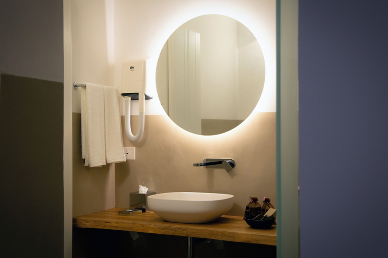 Bathroom 5, Rose Iconic Rooms, Lecce
