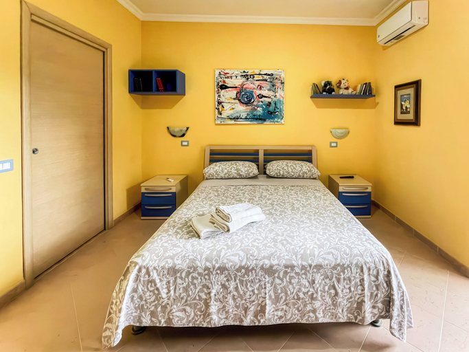 Room 5, Camera con Ingresso Indipendente, Salerno