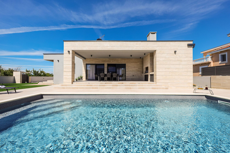 Pool 3, Villa Anlero, Nin