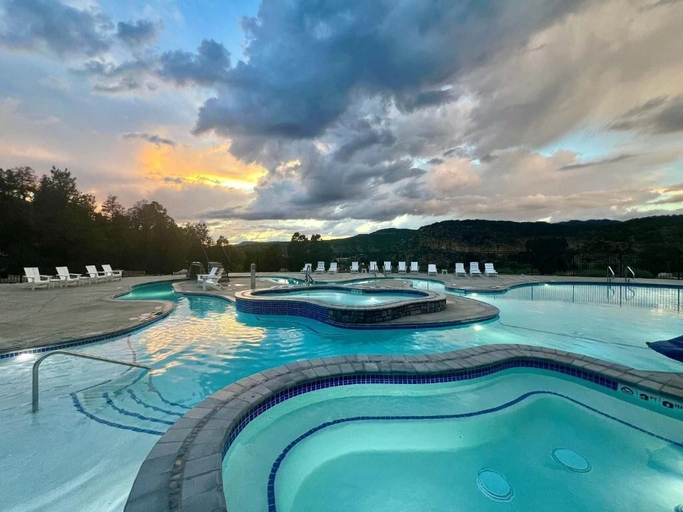 Pool 3, East Zion Resort, Kane