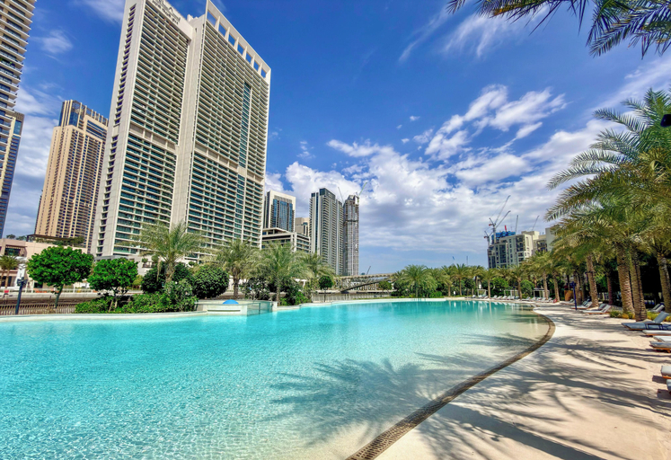 Beach 3, Swimmable lagoon 1BR pool view, Dubai