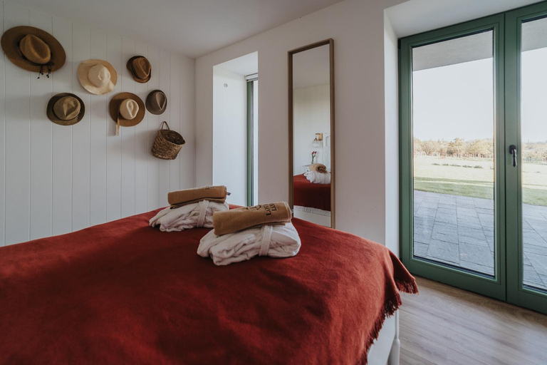 Bedroom 1, Lovassy Lodge Vendeghaz, Balatonalmádi