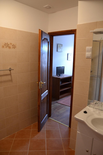 Bathroom 4, Falusi Patika - Tisza-to Vendeghaz, Tiszafüred