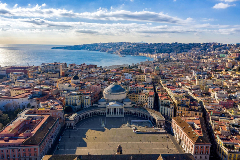 Others 5, Bright Apartment Private Parking Naples, Napoli