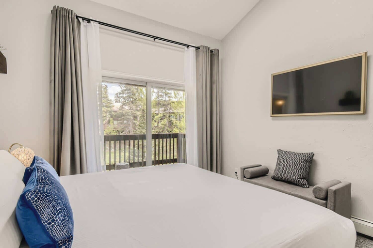 Room 4, Stop in for the 3br/2ba Ultimate Mountain Lifestyle!, Summit