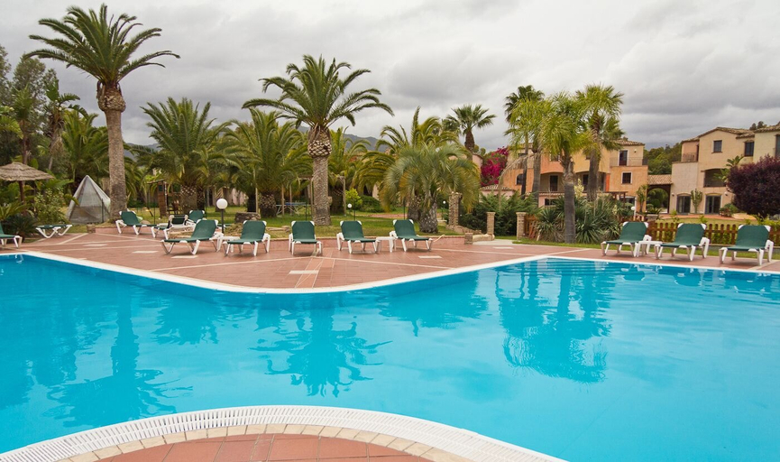 Pool 3, Residence Baia Delle Palme Unit 1-studio, Cagliari