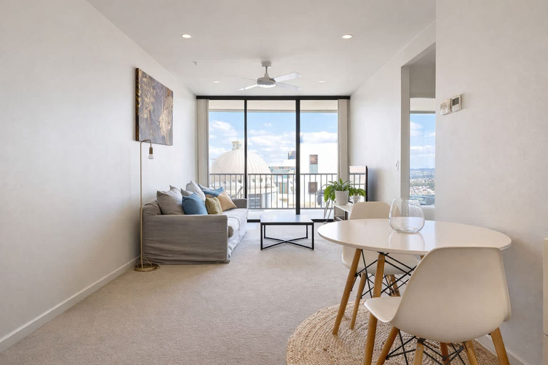 Room 3, Sky-high Haven-rooftop Infinity Pool Parking Wifi, Brisbane