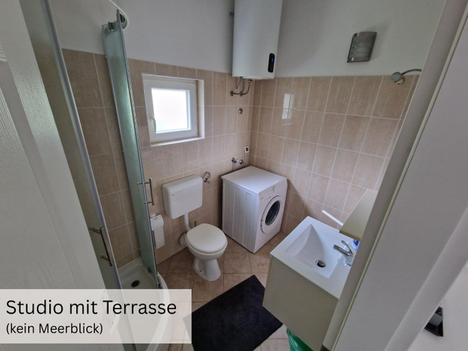 Bathroom 3, Vala Apartments, Rovinj