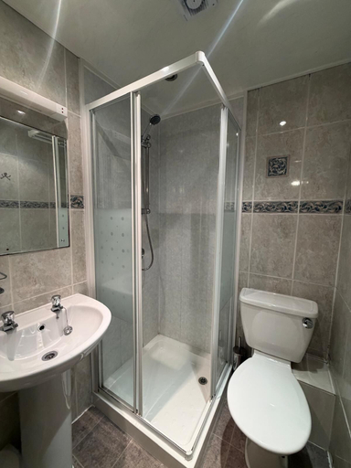 Bathroom 5, Trafalgar Hotel, Blackpool