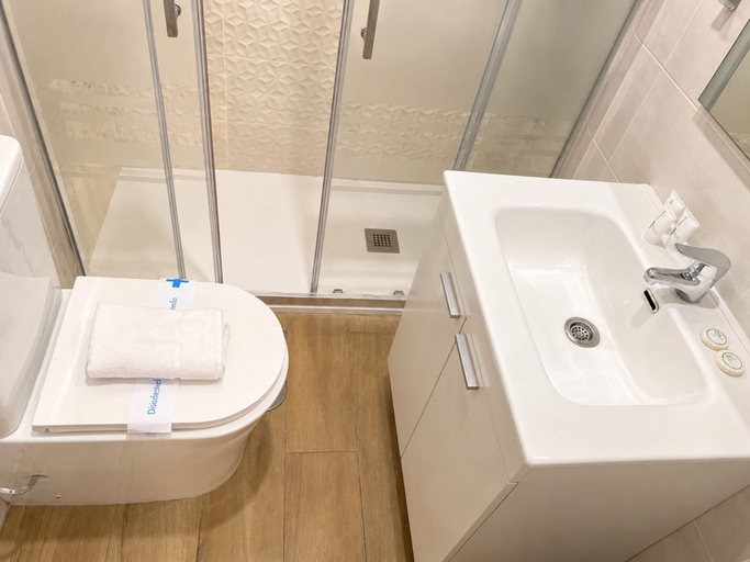Room 2, Ifema V in Madrid With 1 Bathrooms, Madrid