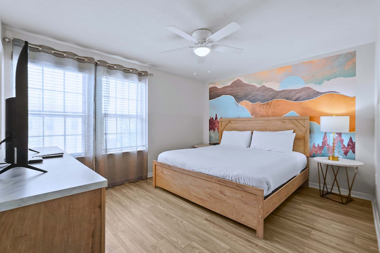 Room 3, Disney Mansion With Hot Tub Pool Resort Access, Osceola