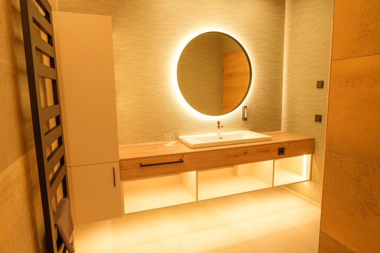 Bathroom 2, Weingut und Gastehaus Apel, Trier-Saarburg