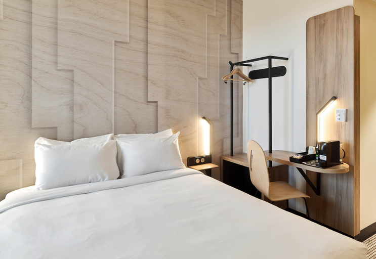 Bedroom 4, B&B HOTEL Versailles Rocquencourt, Yvelines