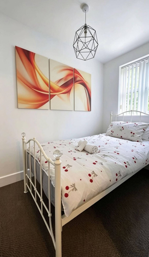 Room 3, Welcome to my Property, Bolton
