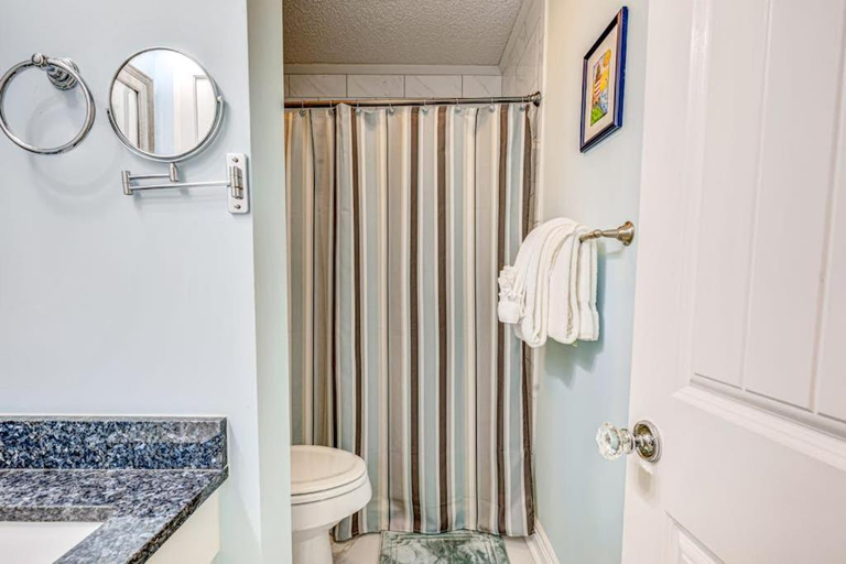Bathroom 3, Lodge by the Sea & Fox Lodge, Horry