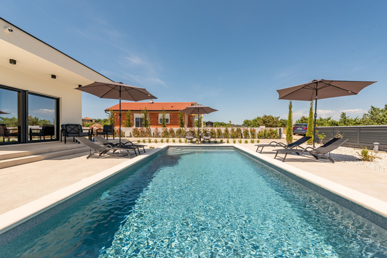 Pool 3, Villa Enija Zadarvillas, Nin
