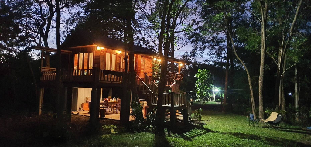 Terrace/patio 5, three little birds 2 bedroom, Tha Muang