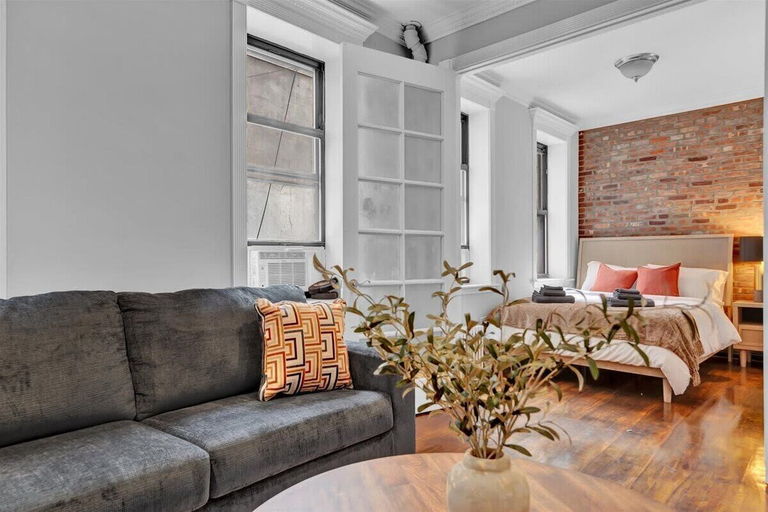 Living area 5, NYC Apartment 346-C, New York