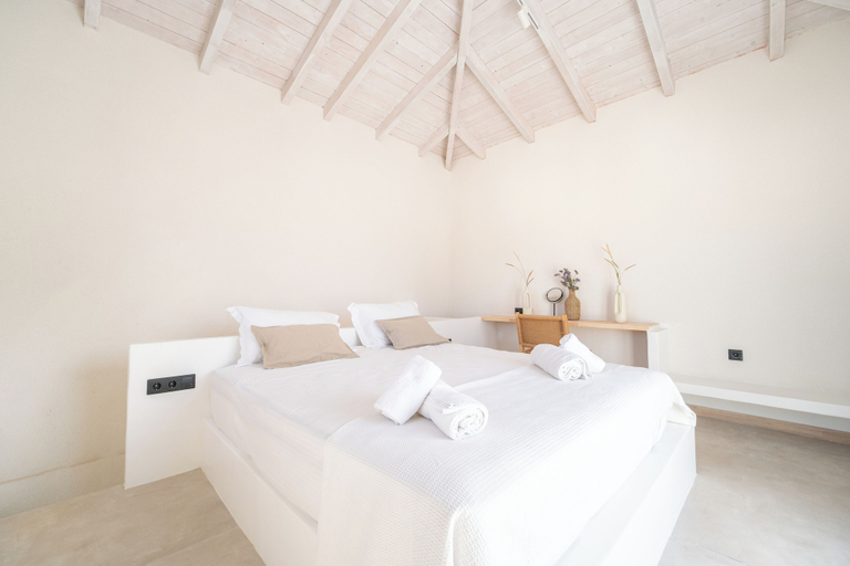 Room 1, Drio Kythnos Suites, South Aegean