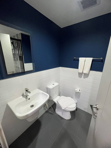Bathroom 4, the base central phuket - YJB, Phuket Island
