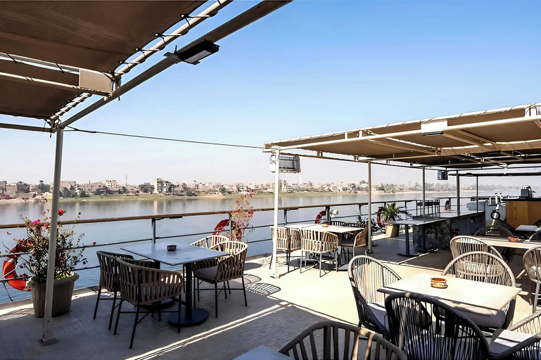 Sundeck 4, 4 nights Royal Nile Cruise full board, Luxor