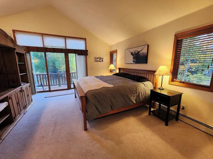 Room 2, Townhome 4br/4ba in Silverthorne, Summit