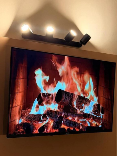 Television, Hotel NIRA, Stolichna