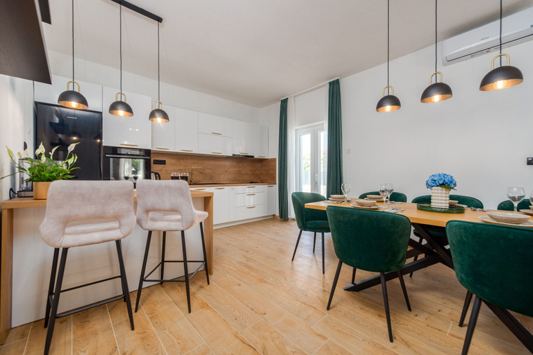 Private kitchen 3, Villa Family Oasis Nin, Nin