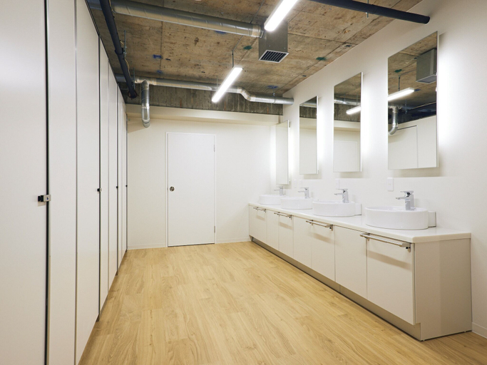 Bathroom 2, Shijo Guesthouse HIVE - Hostel, Kyoto